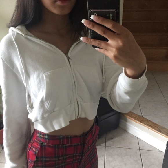 Brandy Melville White Crystal Sweater - Picture 2 of 3